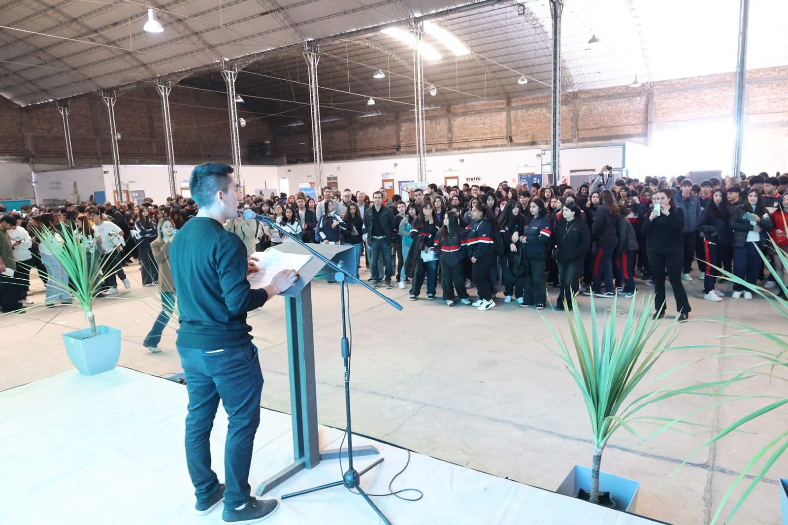La Oferta Educativa reunió a cientos de jóvenes y se lanzó la Oferta ...